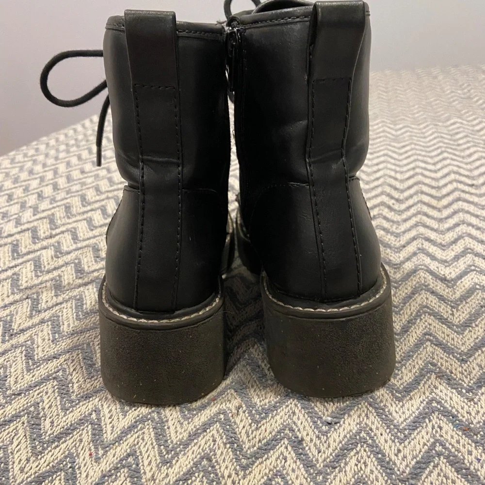 Madden Girl Carra Black Platform Combat Boots Sz 6.5 - Picture 5 of 7